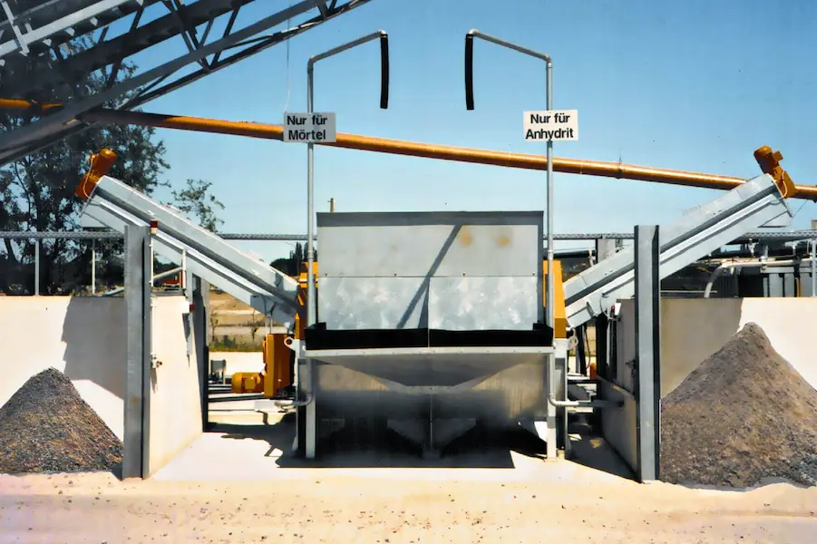 Doublex construction waste recycling machine with dual conveyor belts